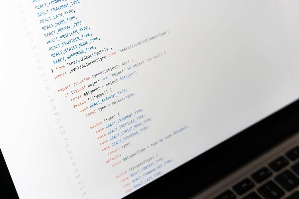 Beneficios de contratar un programador Swift freelance