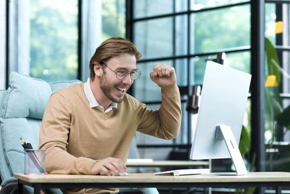 Programador J2EE descubre lo que hace en su día día