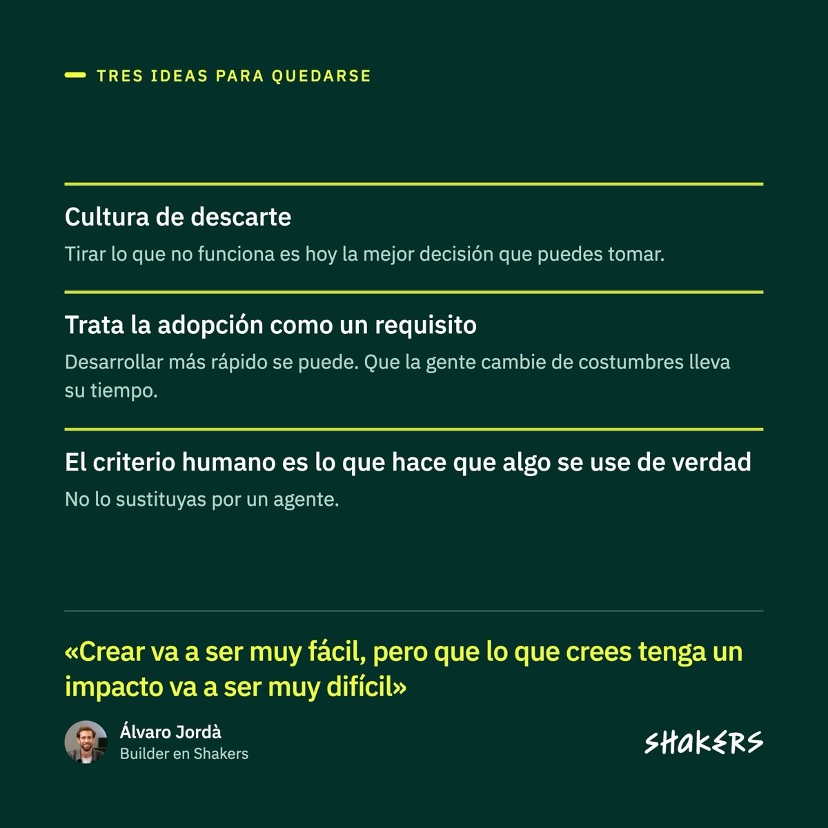 Tarjeta del carrusel sobre fondo verde oscuro con tres bloques separados por líneas lima y una cita destacada al pie