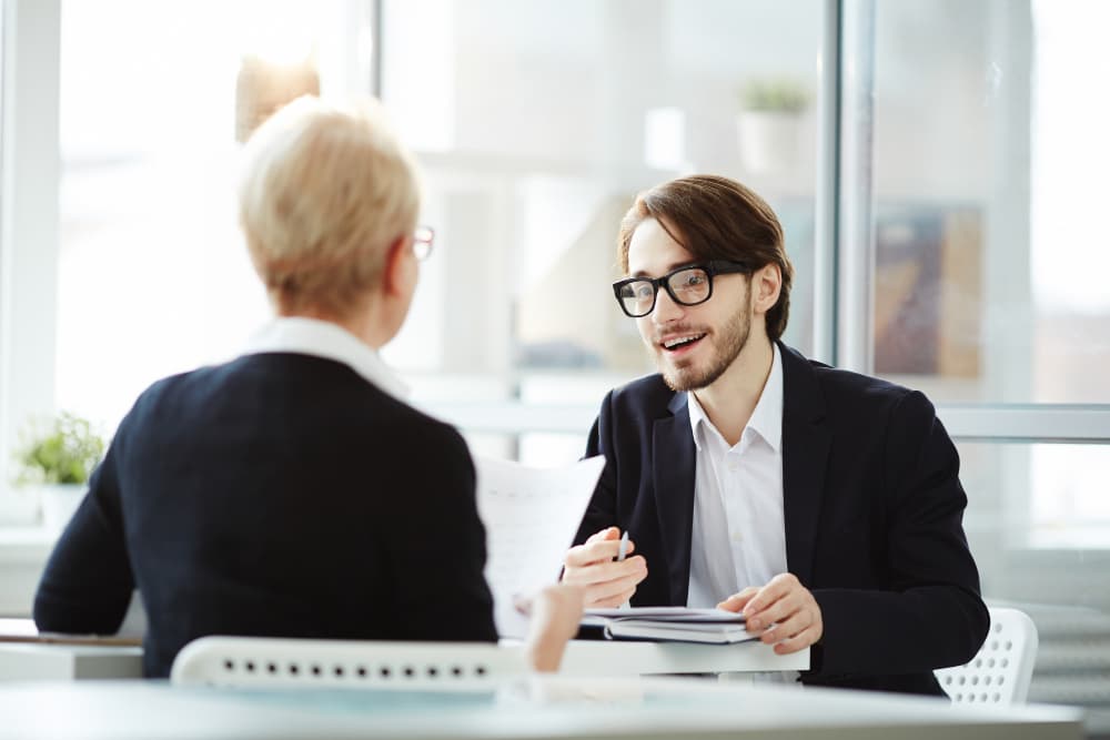 Como negociar un precio con un cliente